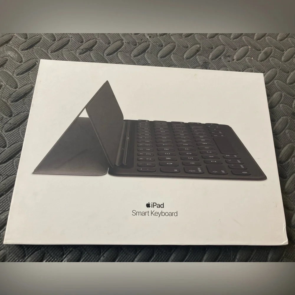 iPad Smart Keyboard- 7th, 8th, 9th Gen. iPad